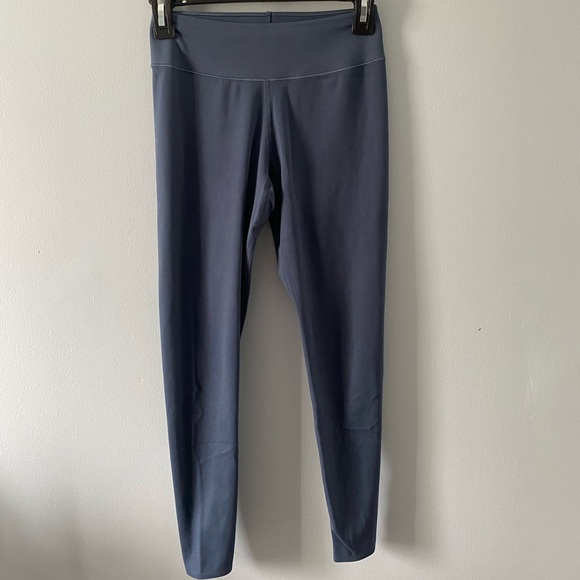 2/$30 Uniqlo UV Soft Leggings in Navy - Picture 2 of 3